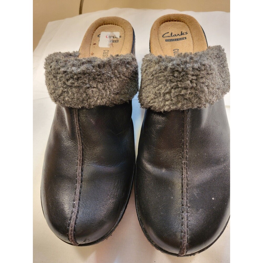 Clark's Women's shoes, 9 Clogs With Fur Trim, Exc. Cond.